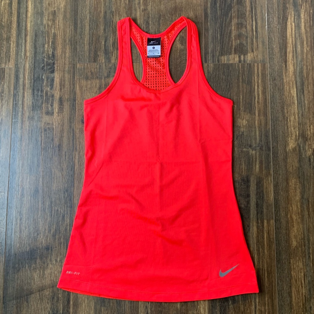 Nike workout tank